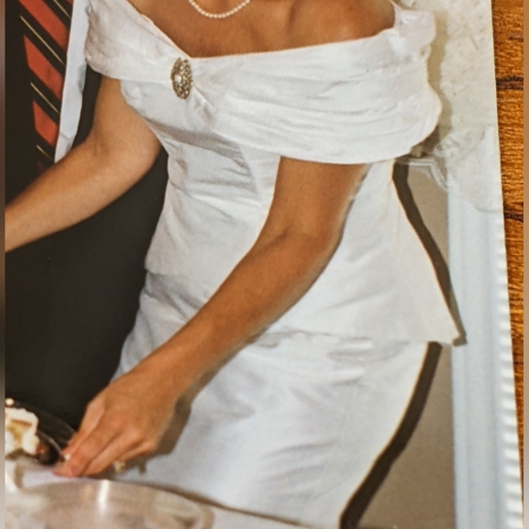 Silk Wedding Gown Alfred Angelo Peplum Sweetheart Neckline Detachable Train - Picture 10 of 17